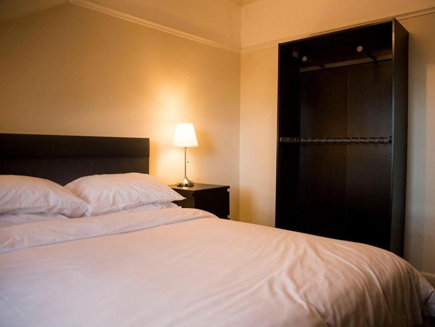 The Blackbull Inn Polmont Экстерьер фото